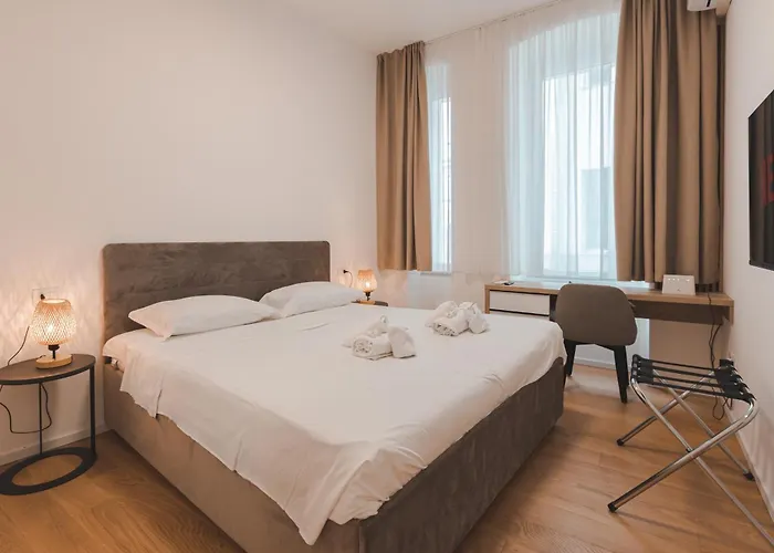 Stylish In The Center Of - Station - Wifi-netflix *