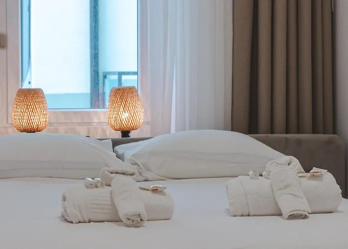 Stylish In The Center Of - Station - Wifi-netflix Trieste