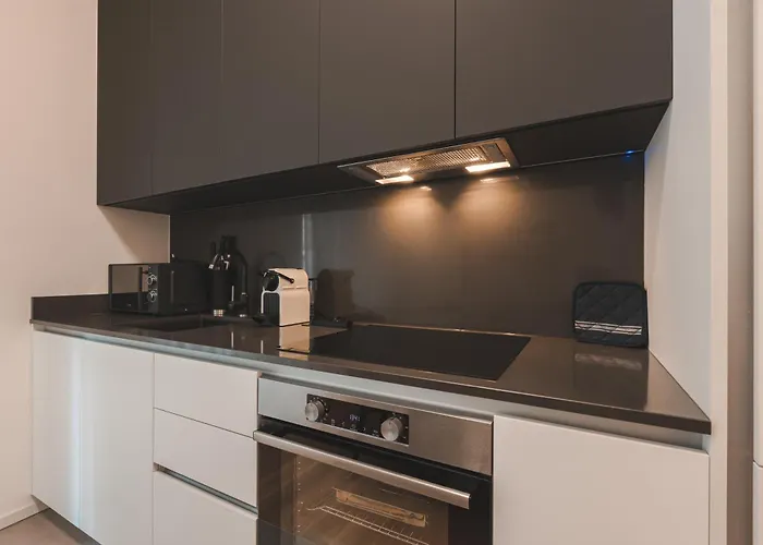 Stylish In The Center Of - Station - Wifi-netflix Trieste