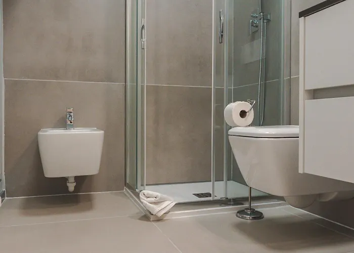 Stylish In The Center Of - Station - Wifi-netflix