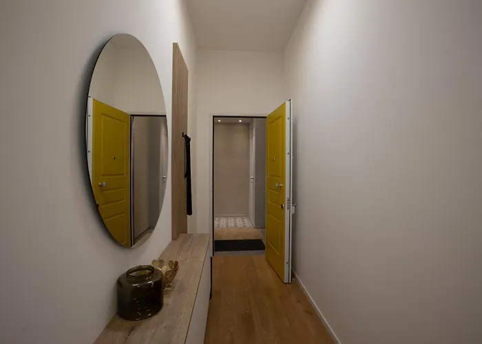 Stylish In The Center Of - Station - Wifi-netflix *